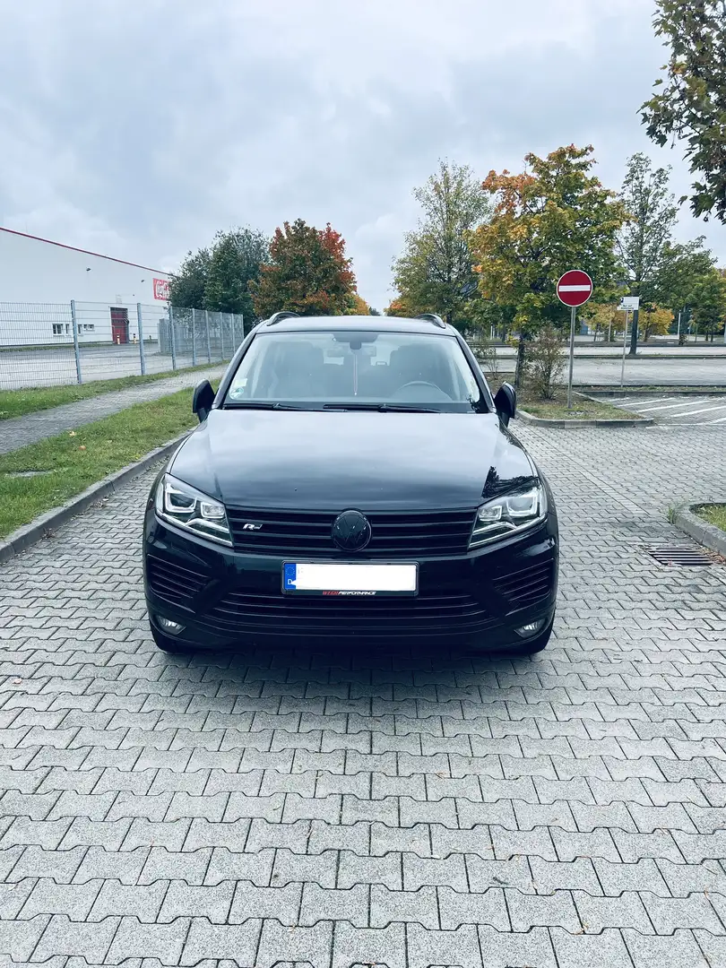 Volkswagen Touareg R-Line 22Zoll v8Sound Euro6 Nightpaket + Extras Schwarz - 2