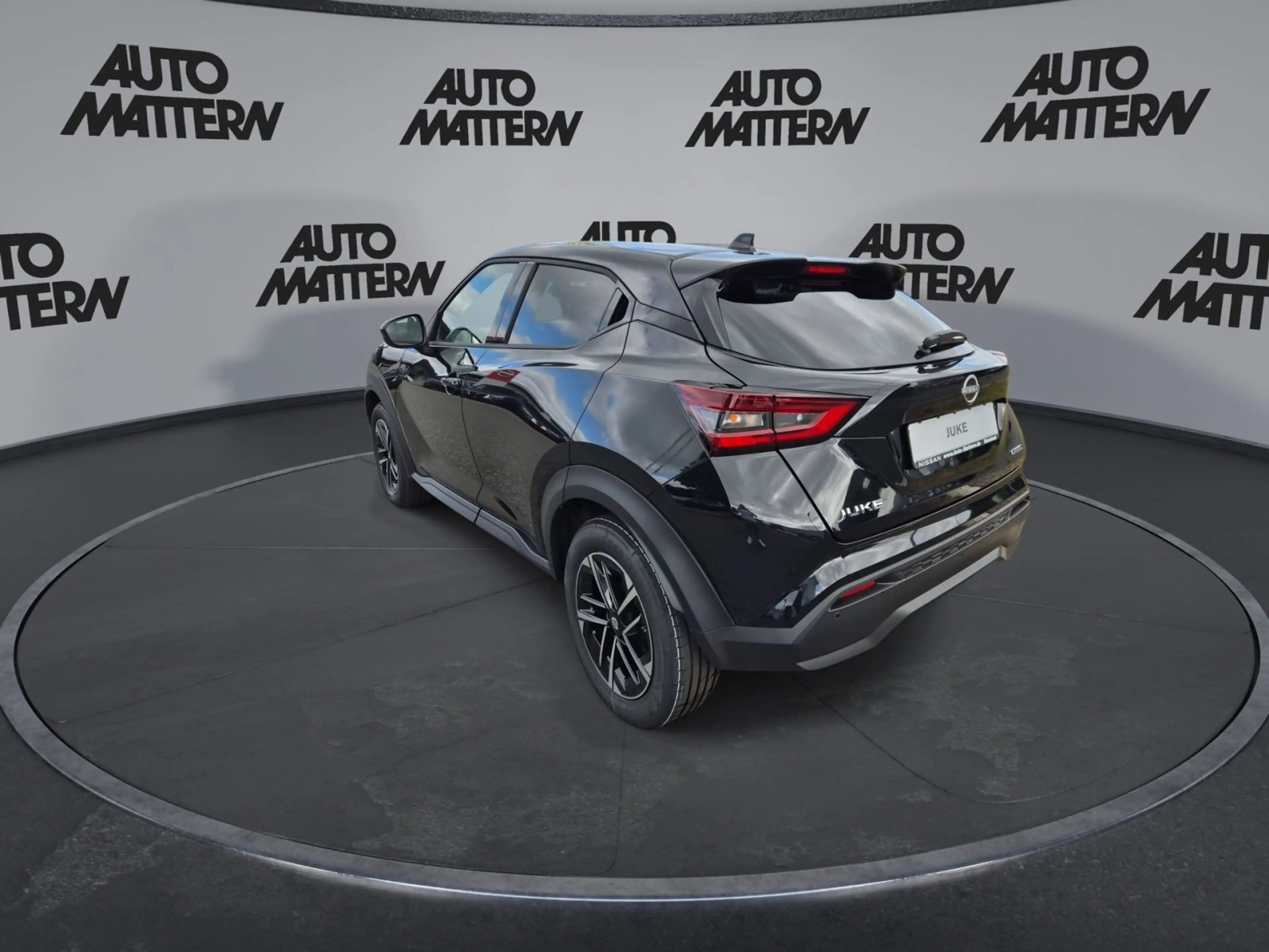 Nissan Juke 1.6 Hybrid N-Connecta Hybrid — photo 6