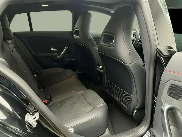 Mercedes-Benz Cla view 9