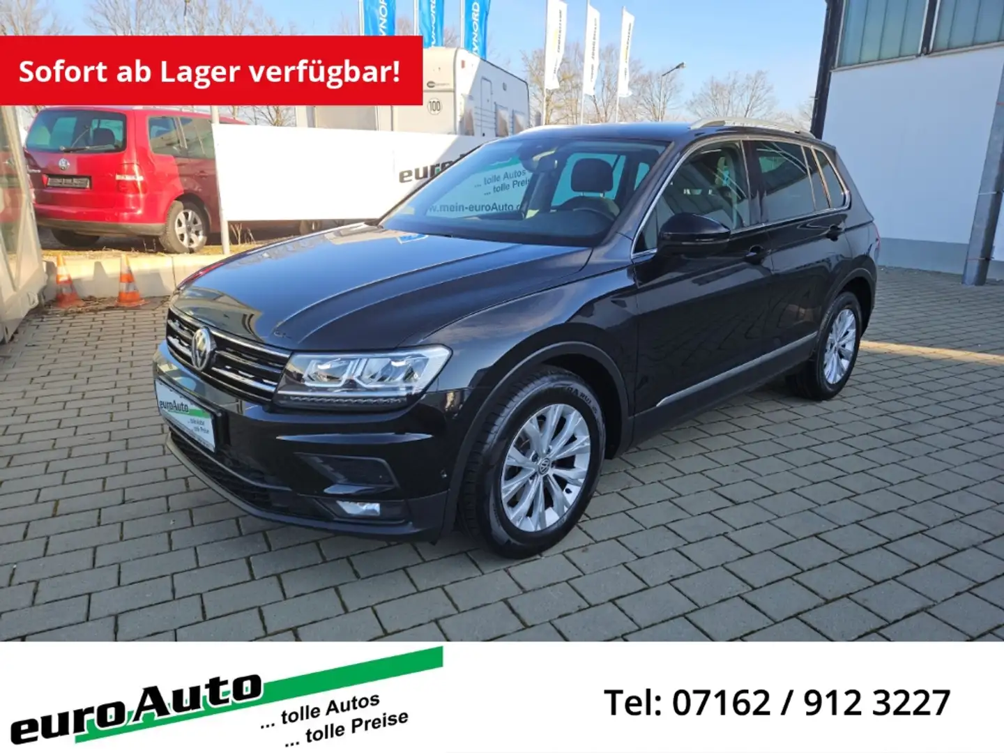 Volkswagen Tiguan Comfortline 2.0 TDi DSG Navi ergoActive Zwart - 1