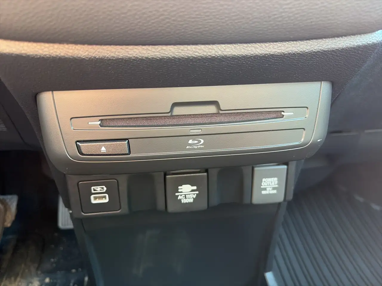 Honda Odyssey снимка Honda Odyssey