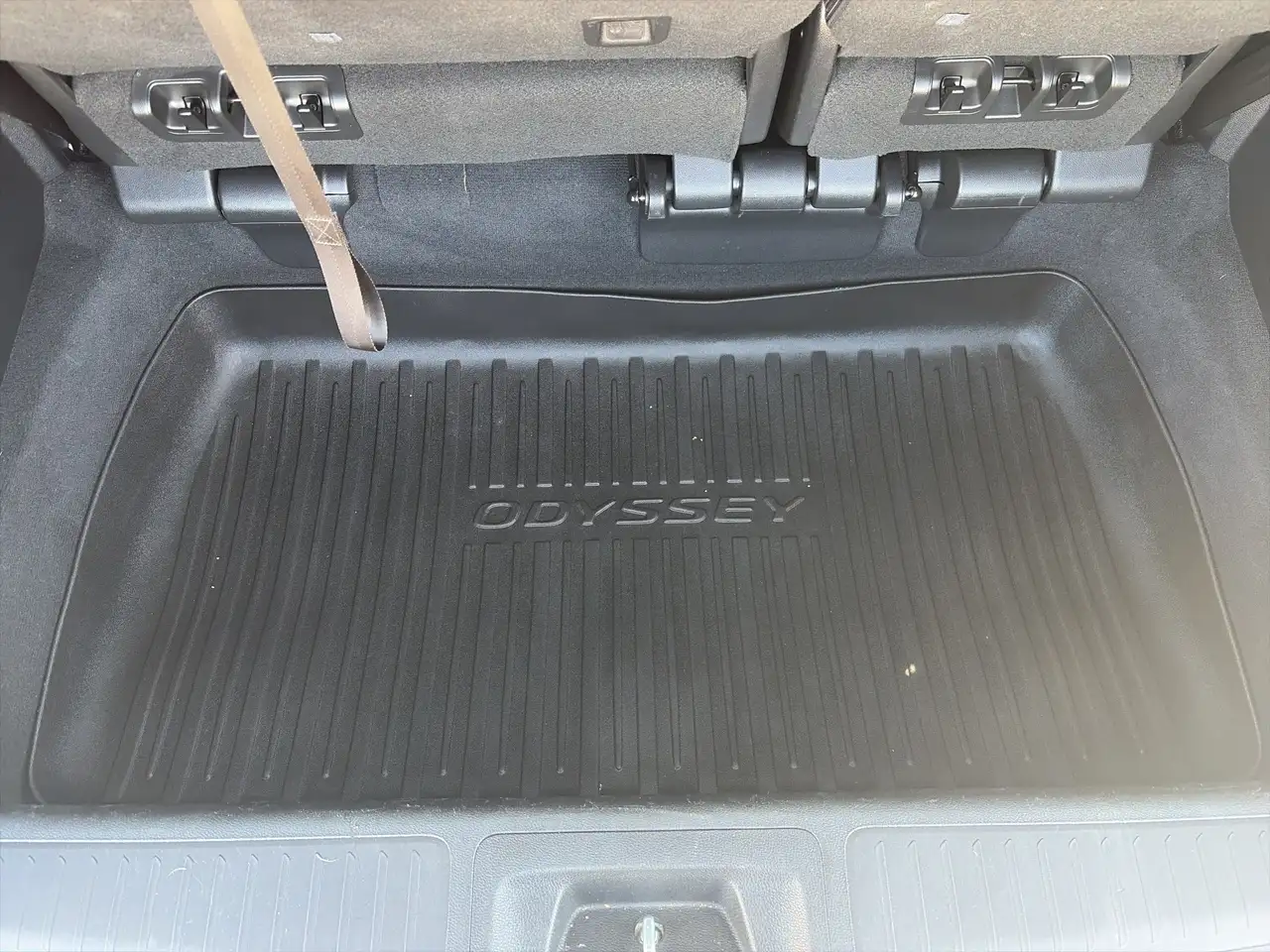 Honda Odyssey снимка Honda Odyssey