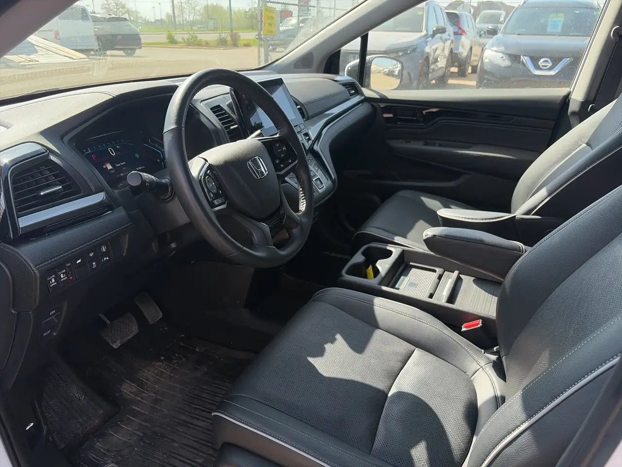 Honda Odyssey снимка Honda Odyssey