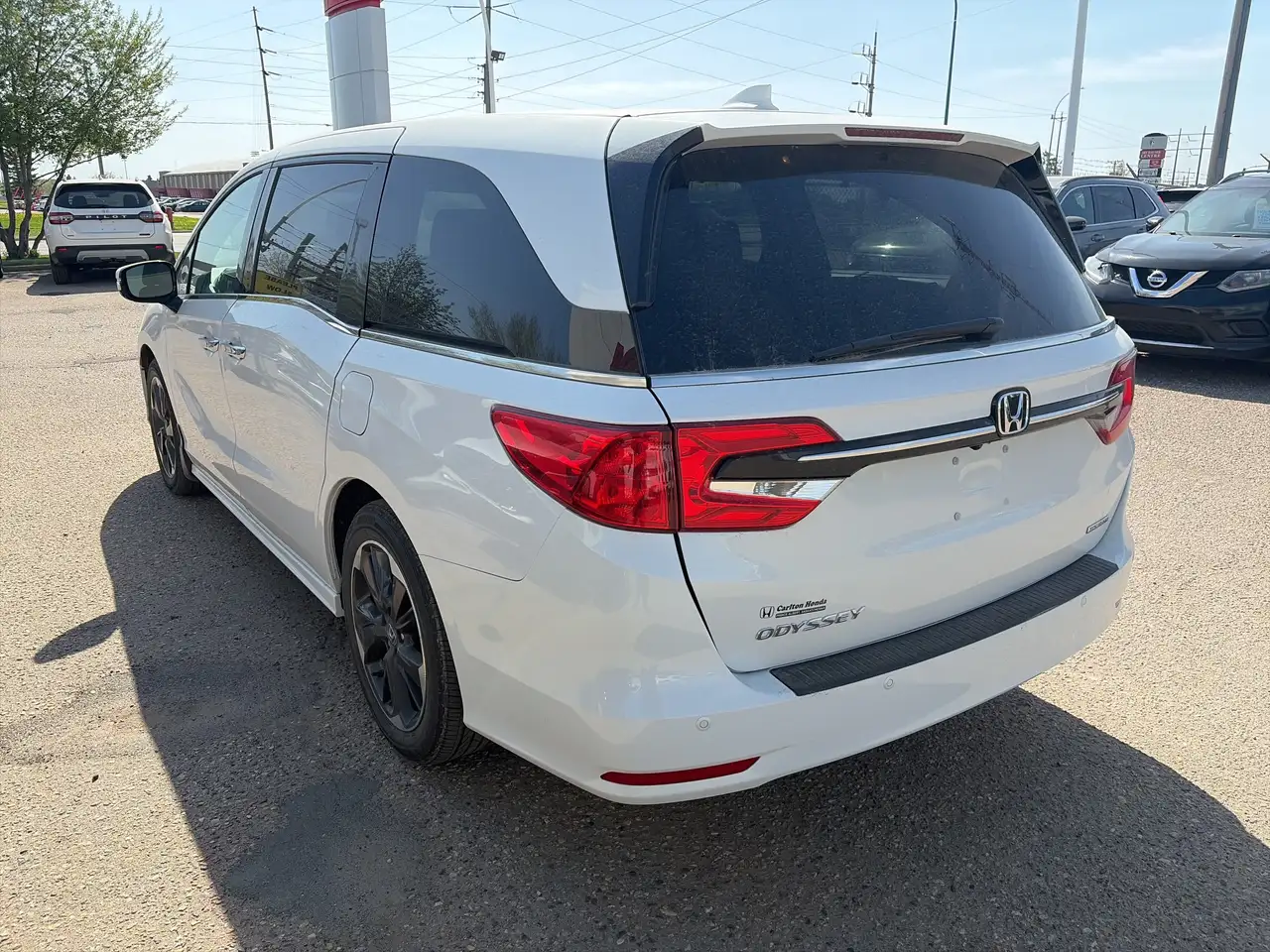 Honda Odyssey снимка Honda Odyssey
