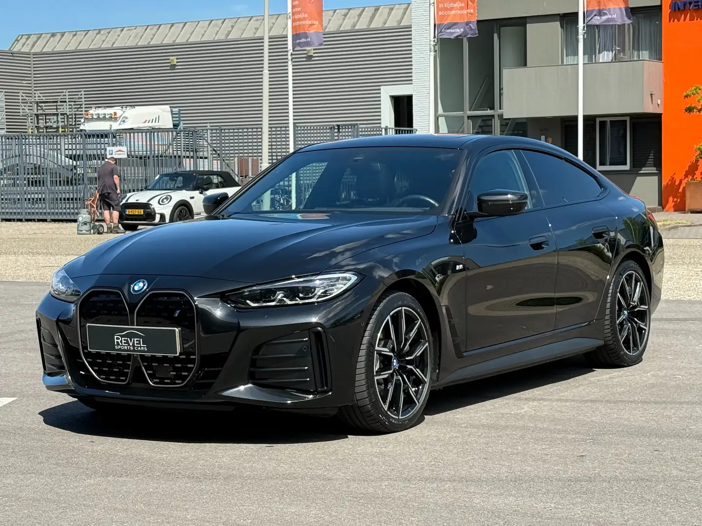 BMW i4 eDrive35 Zwart - 2