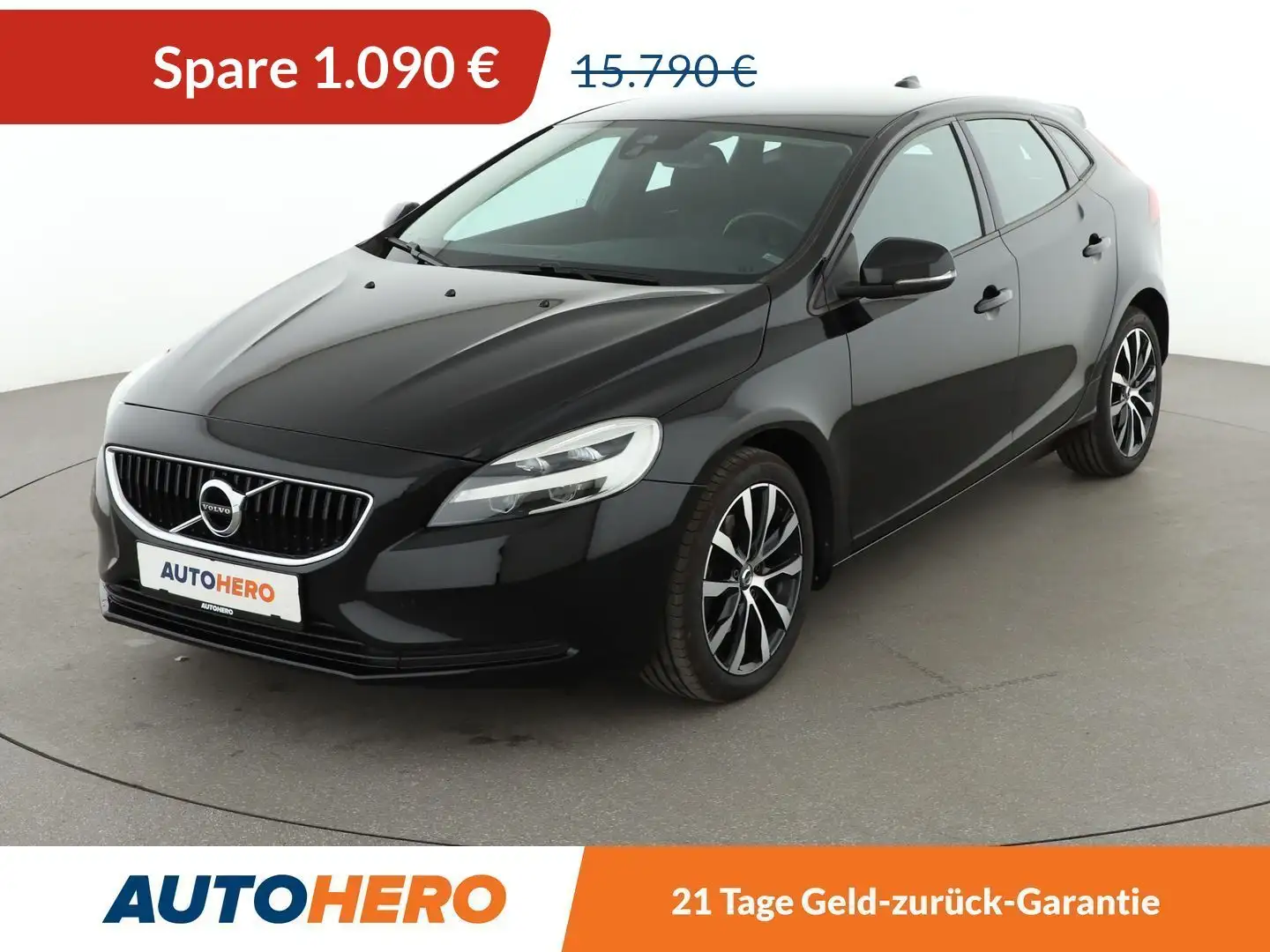 Volvo V40 2.0 T3 Momentum*NAVI*TEMPO*PDC*SHZ* Schwarz - 1