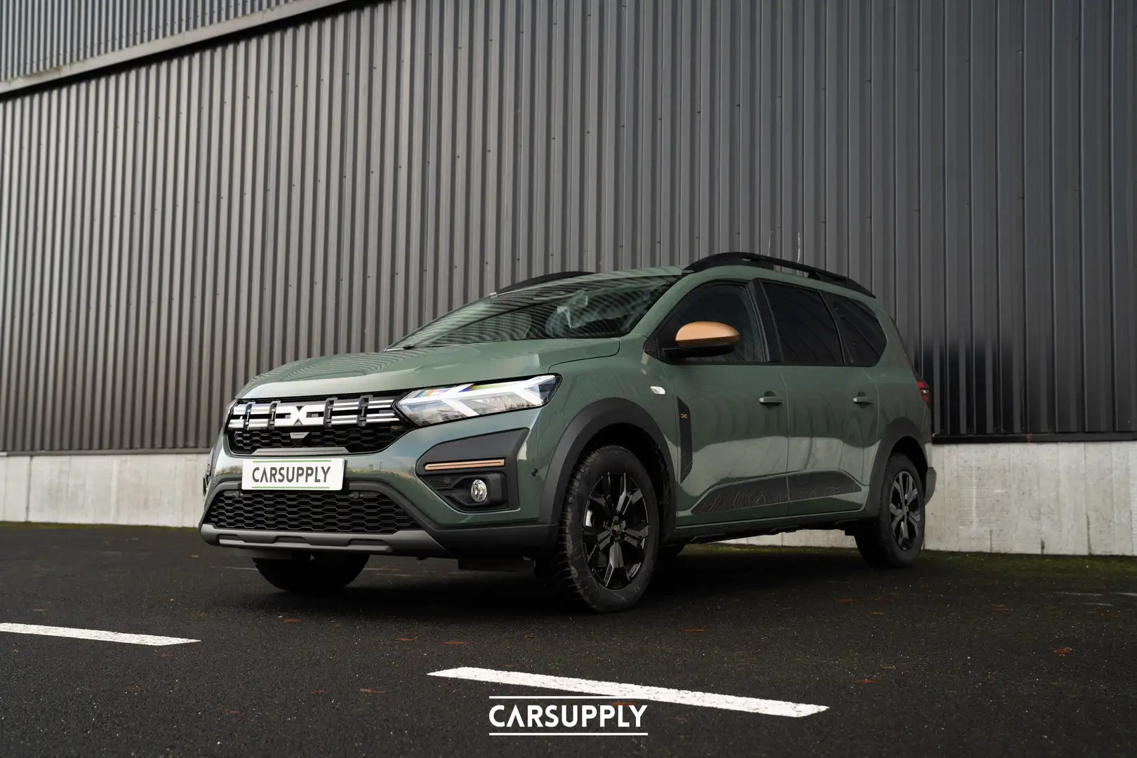 Dacia Jogger TCe 110 7 seats Extreme+ - Camera - Carplay - LED Grün - 2