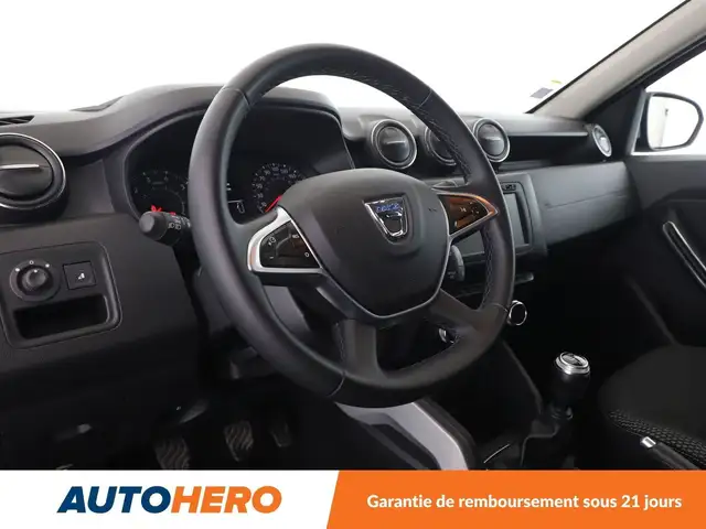 Dacia Duster view 11