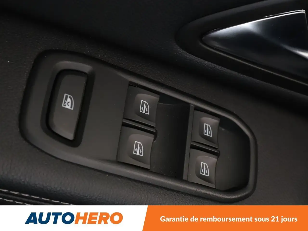 Dacia Duster — photo 27