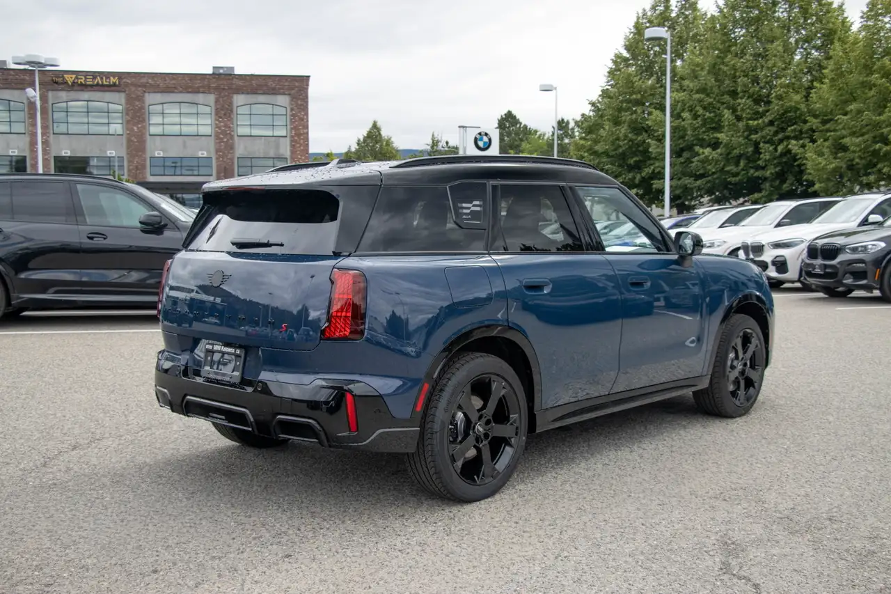 MINI Countryman снимка MINI Countryman