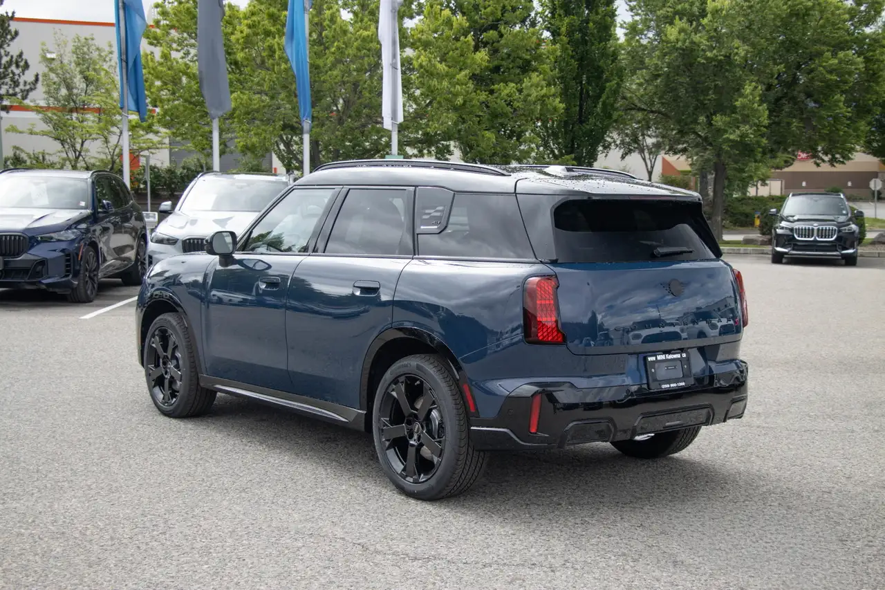 MINI Countryman снимка MINI Countryman