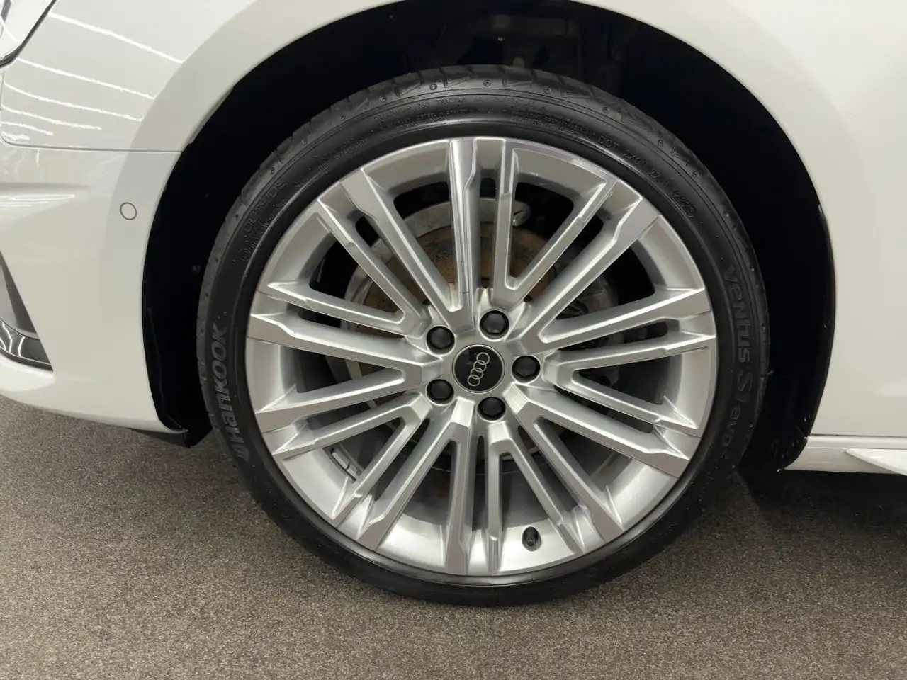 Audi A4 advanced 35 TFSI S tr. LED 360°K NAVI 17