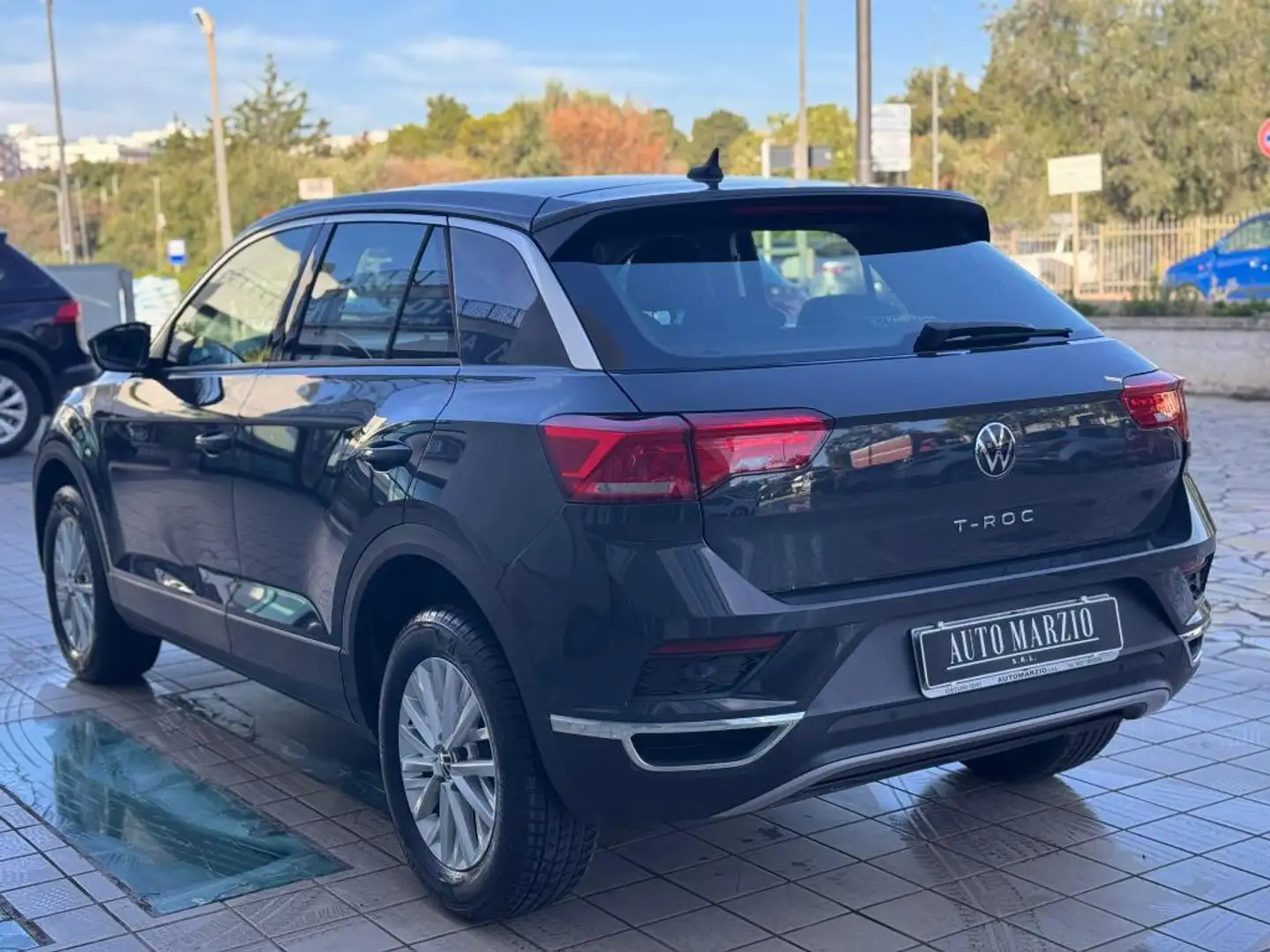 Volkswagen T-Roc 2.0 tdi Style 150cv Gris - 2