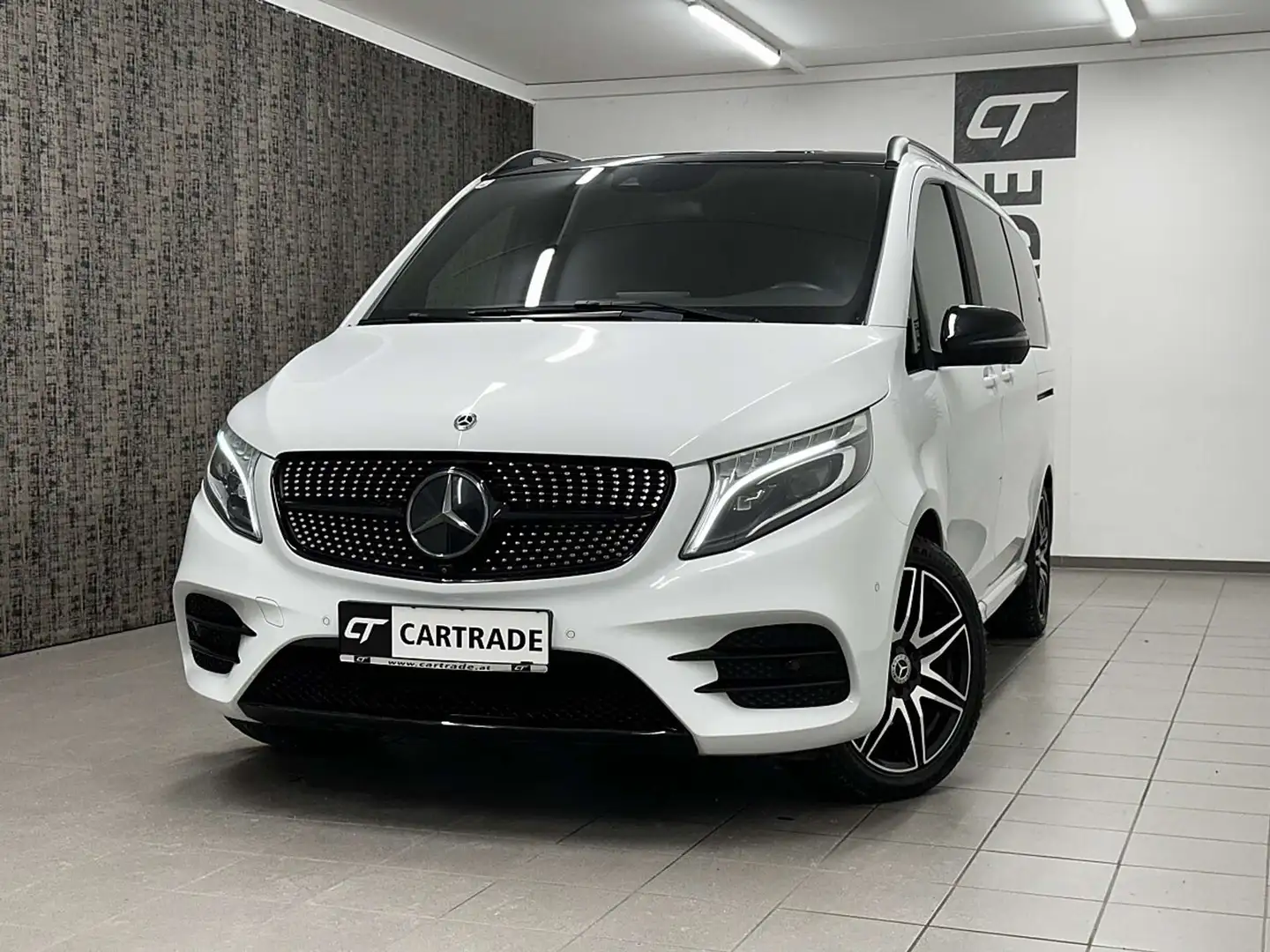 Mercedes-Benz V 300 d Kombi lang Basis Aut. VIP BUS-KOMPLETTUMBAU Weiß - 1