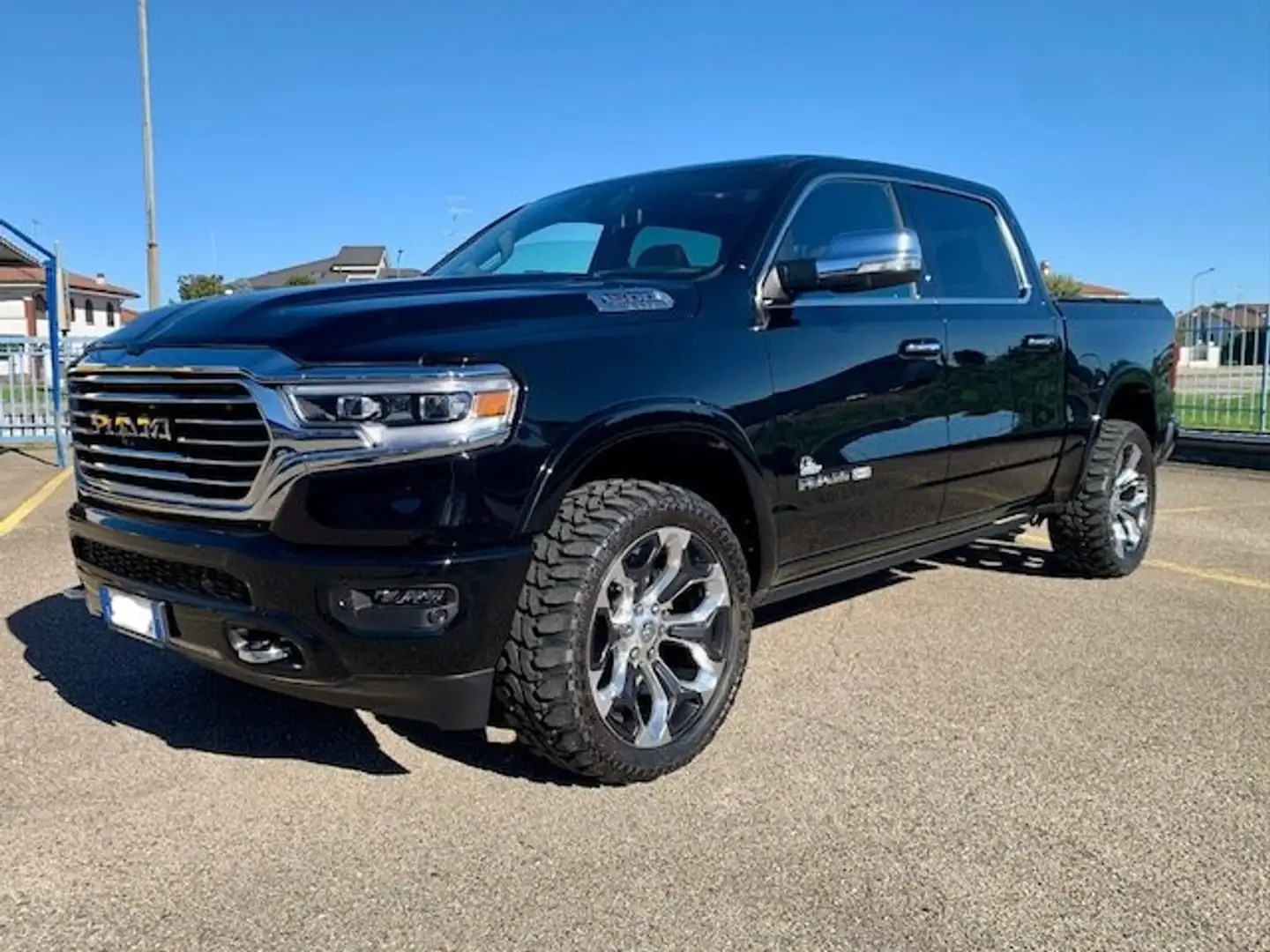 Dodge RAM Ram 1500 5.7 V8 Crew Cab Longhorn Chrome 395cv at8 Nero - 1