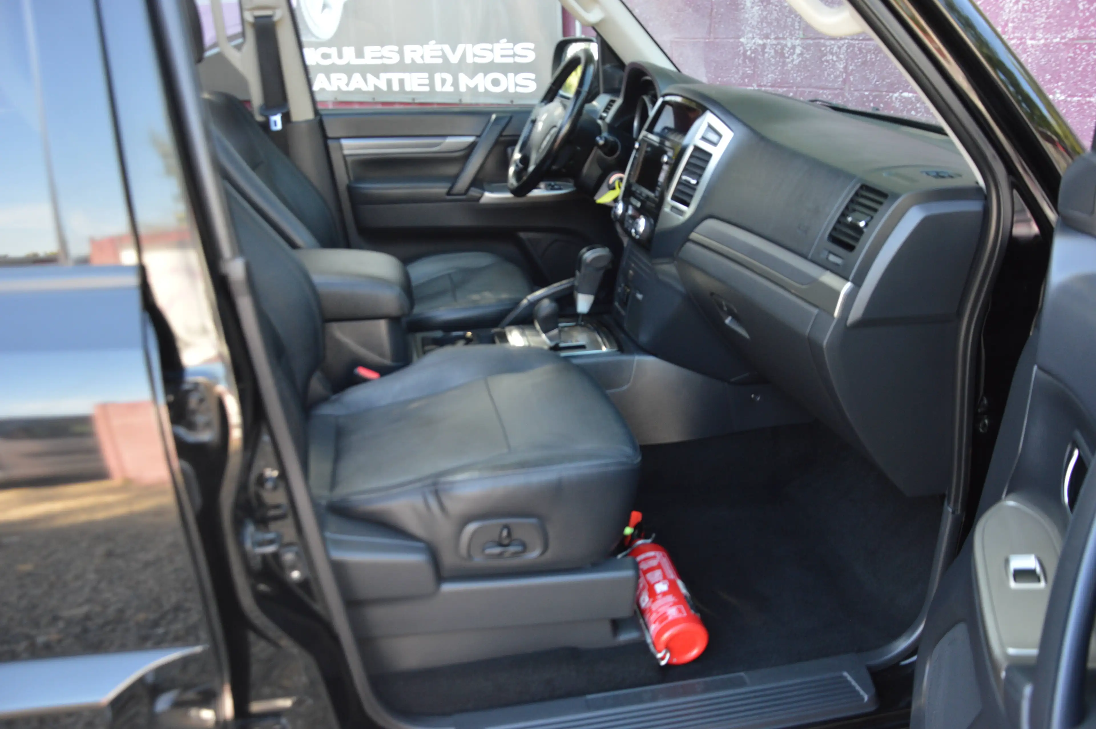 Mitsubishi Pajero 3.2 DI-D 2PL UTILITAIRE BOITE AUT FULL 65.416KM — photo 12