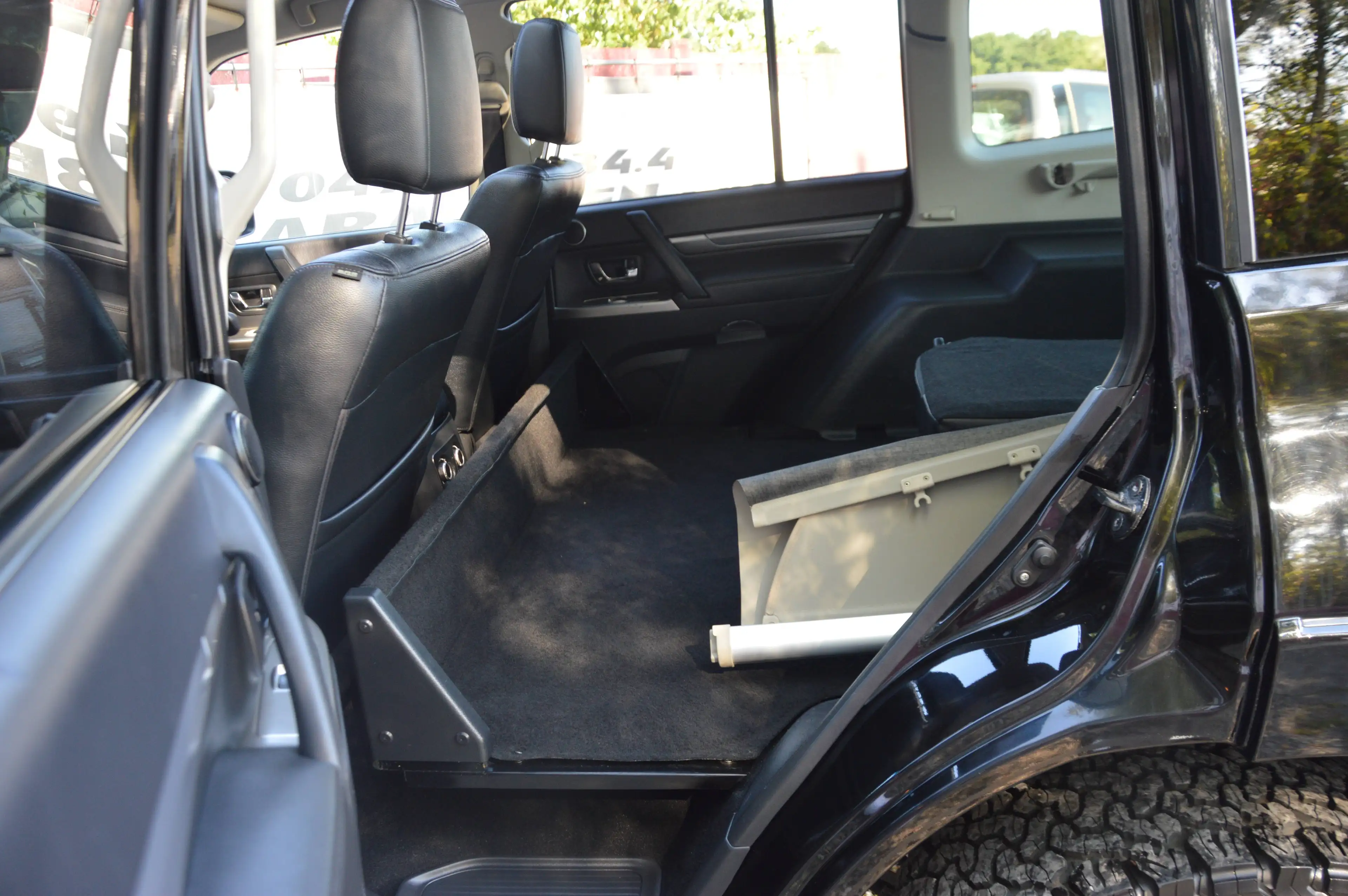 Mitsubishi Pajero 3.2 DI-D 2PL UTILITAIRE BOITE AUT FULL 65.416KM — photo 8