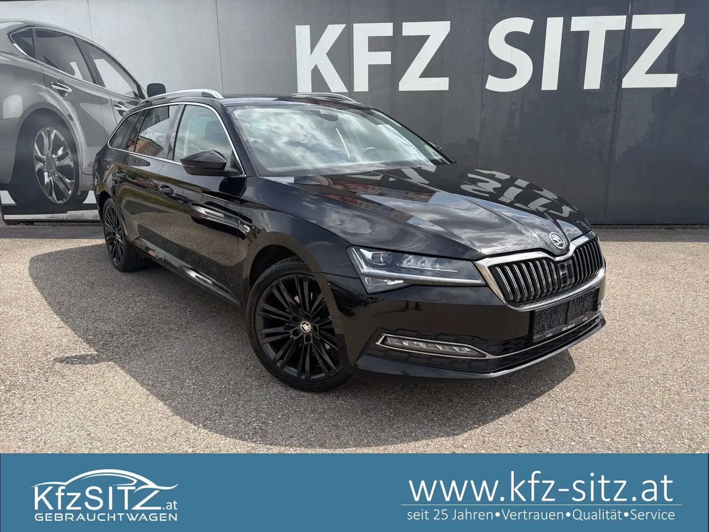 Skoda Superb Kombi 2,0 TDI Style DSG | NP: €58.000 Schwarz - 1