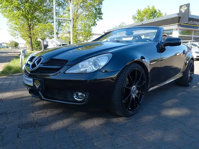 Mercedes-Benz SLK 300 Roadster 2Look Edition Navi Airscarf SHZ