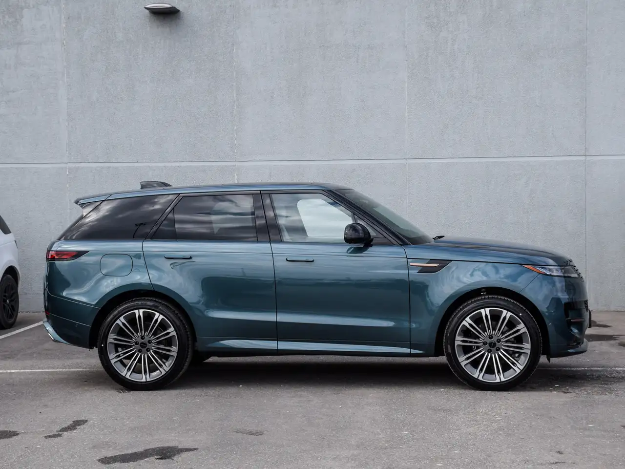 Land Rover Range Rover Sport снимка Land Rover Range Rover Sport