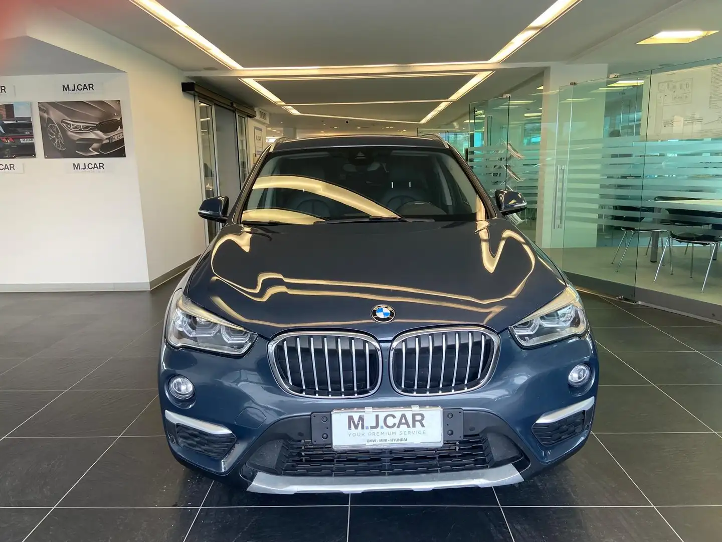 BMW X1 Xdrive18d auto Gris - 2