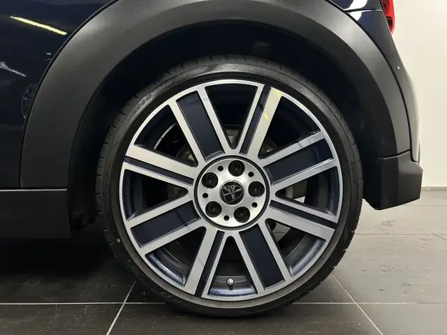 Mini Hatch view 6