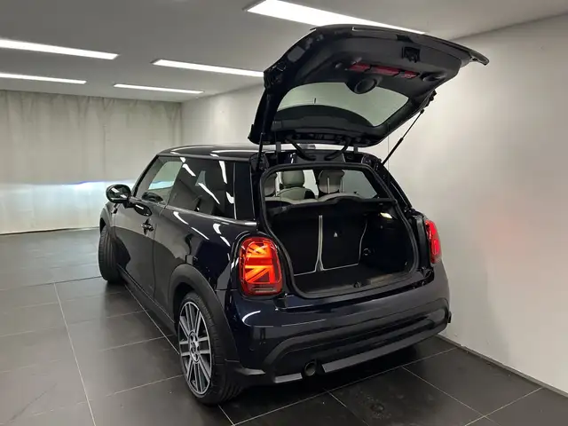 Mini Hatch view 11