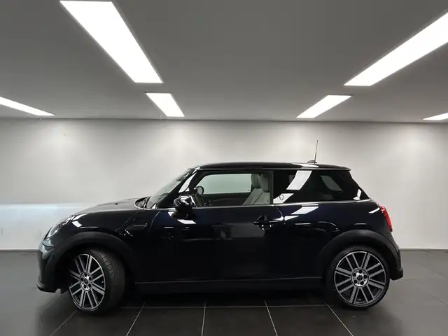 Mini Hatch view 2