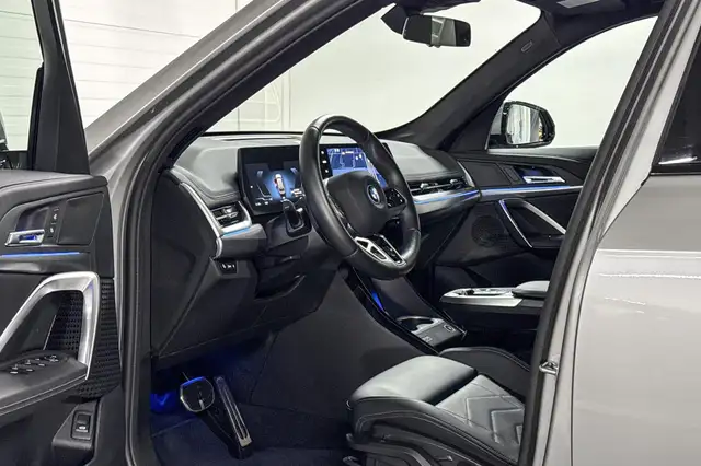 BMW Ix1 view 8