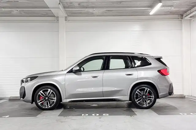 BMW Ix1 view 2