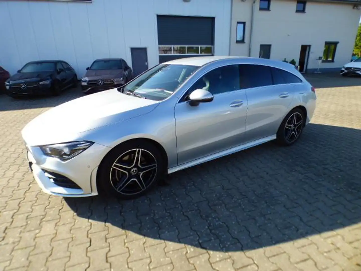 Mercedes-Benz CLA 220 Shooting Brake d SB Edition AMG Line Fahrassist... Argent - 2