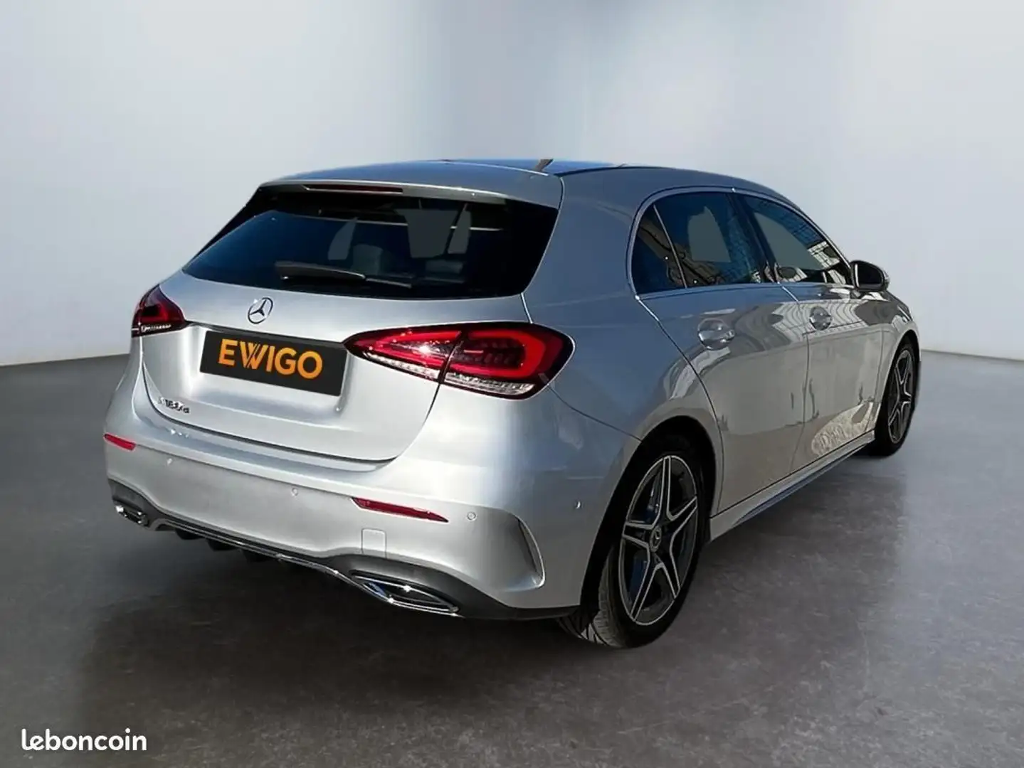 Mercedes-Benz A 180 Mercedes IV 180D 116CH AMG LINE 7G-DCT Gris - 2