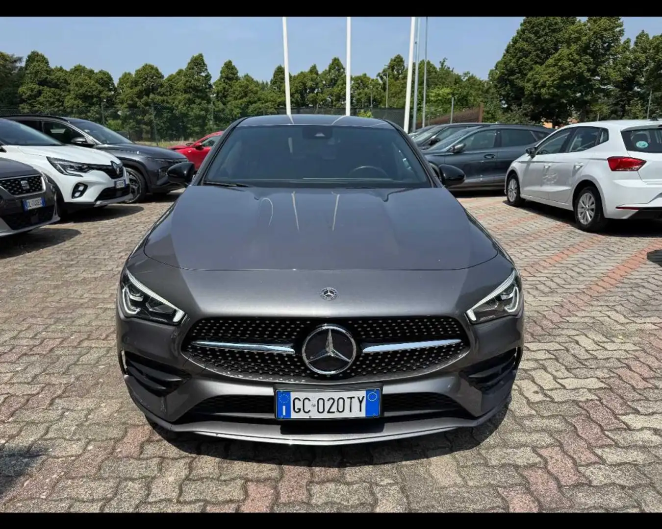 Mercedes-Benz CLA 200 d Automatic Shooting Brake Premium - 1