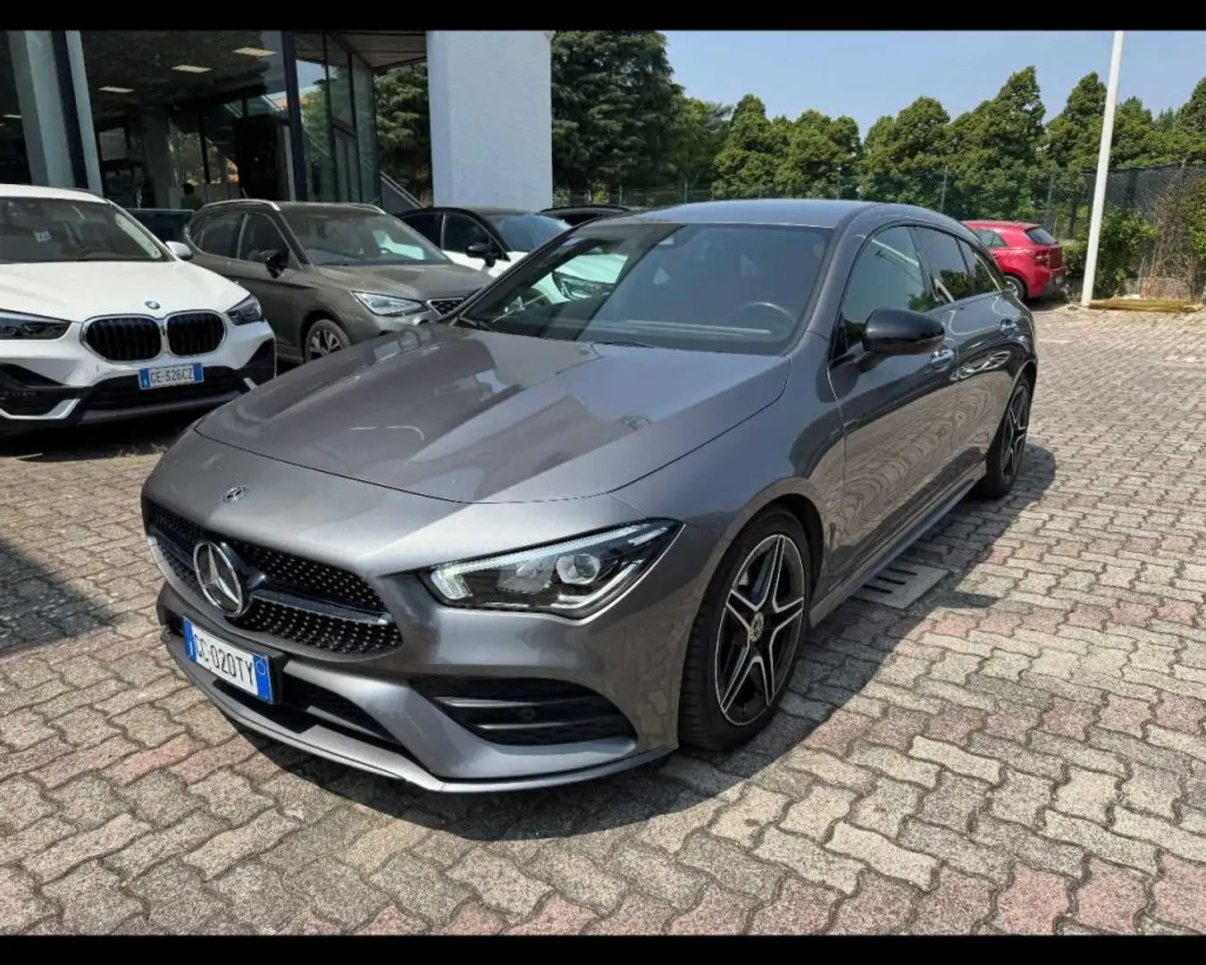 Mercedes-Benz CLA 200 d Automatic Shooting Brake Premium - 2