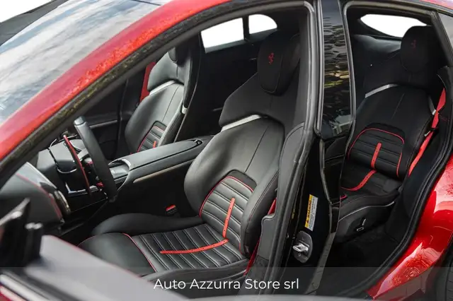 Ferrari Purosangue view 9