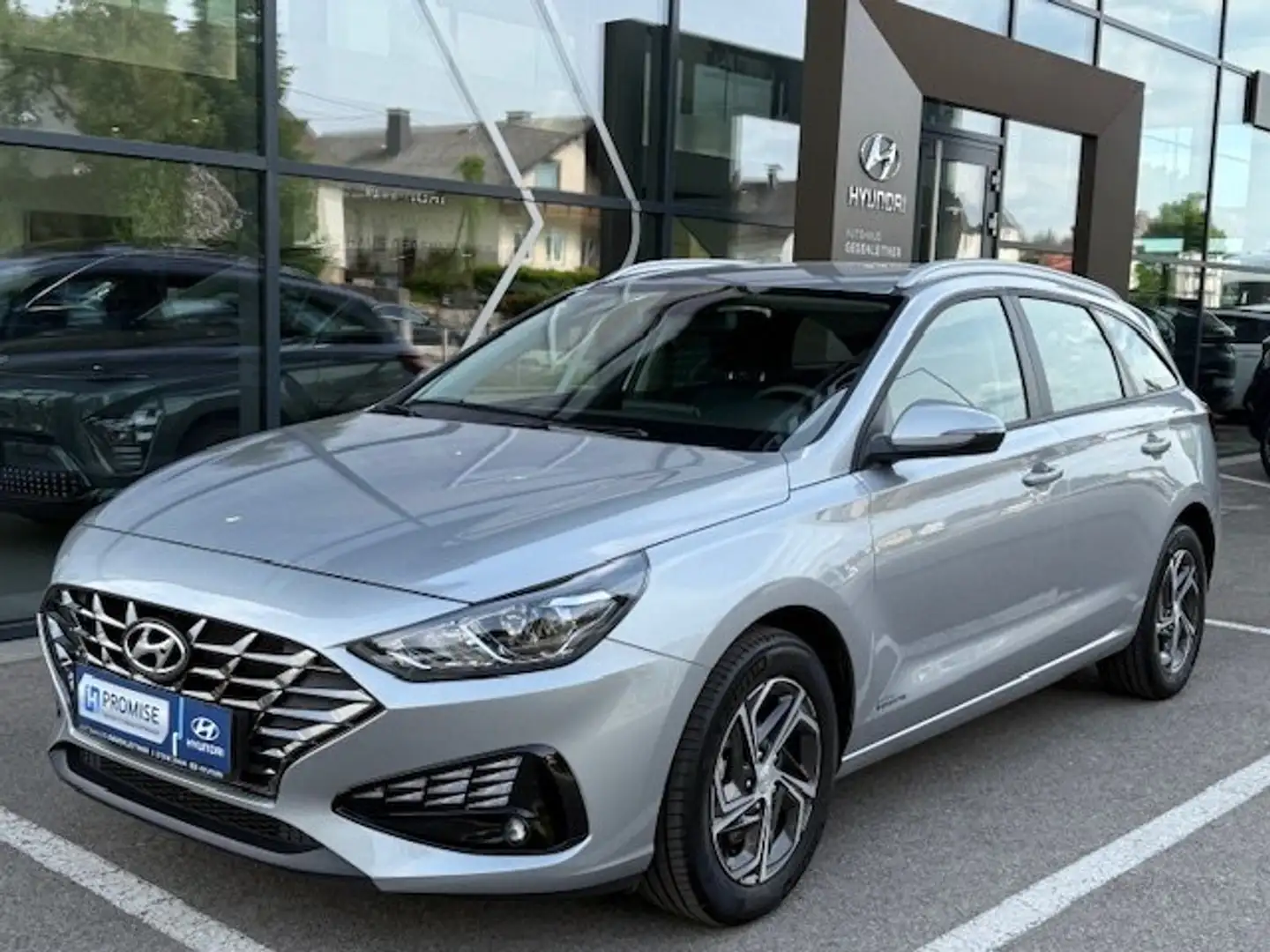 Hyundai i30 Kombi 1,5 DPI GO 1,5 DPi c2kg1 Silber - 1