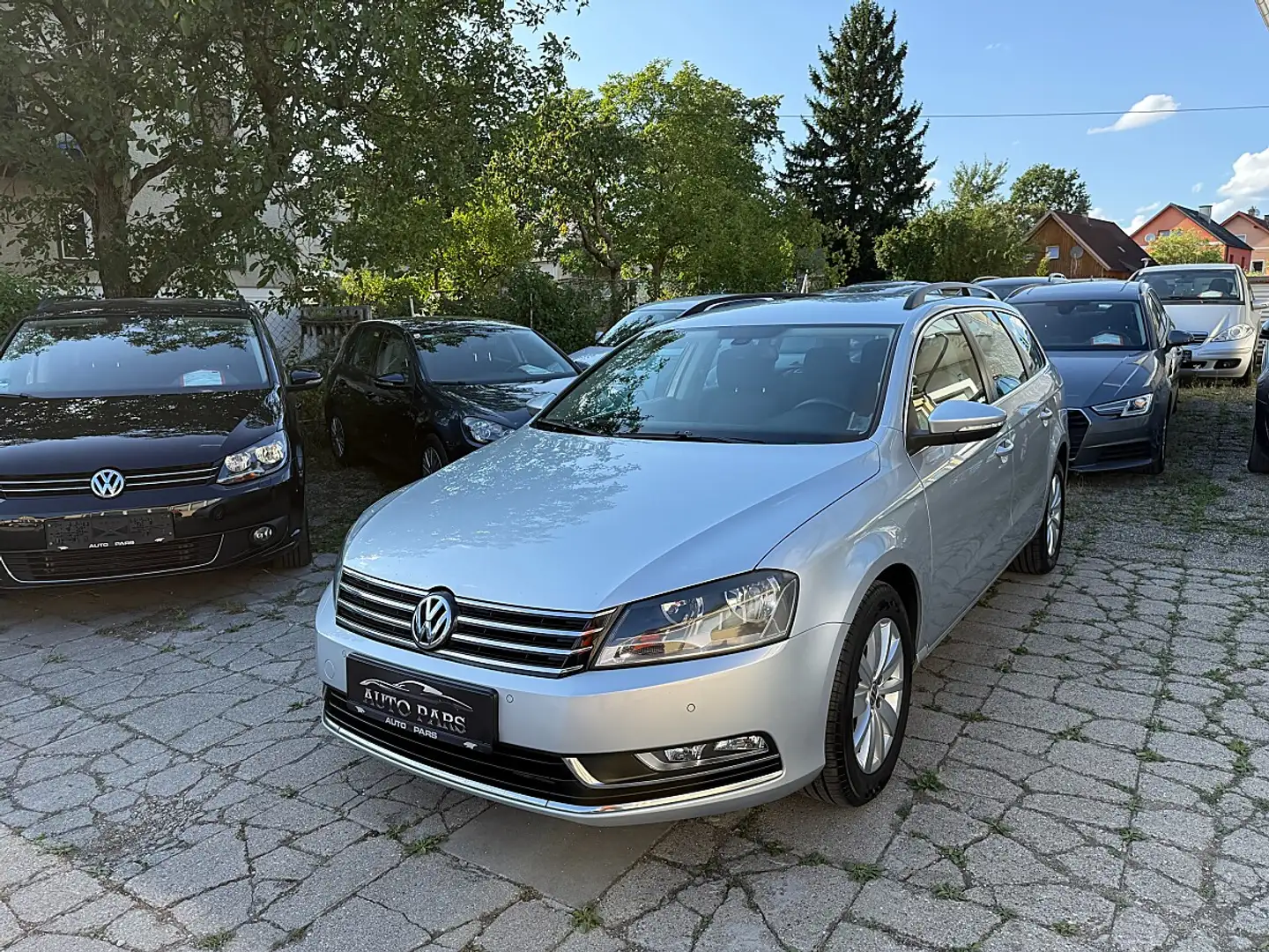 Volkswagen Passat Variant Comfortline BMT 1,6 TDI-SEHR GEPFLEGT-1/3 ZINSF... Silber - 1
