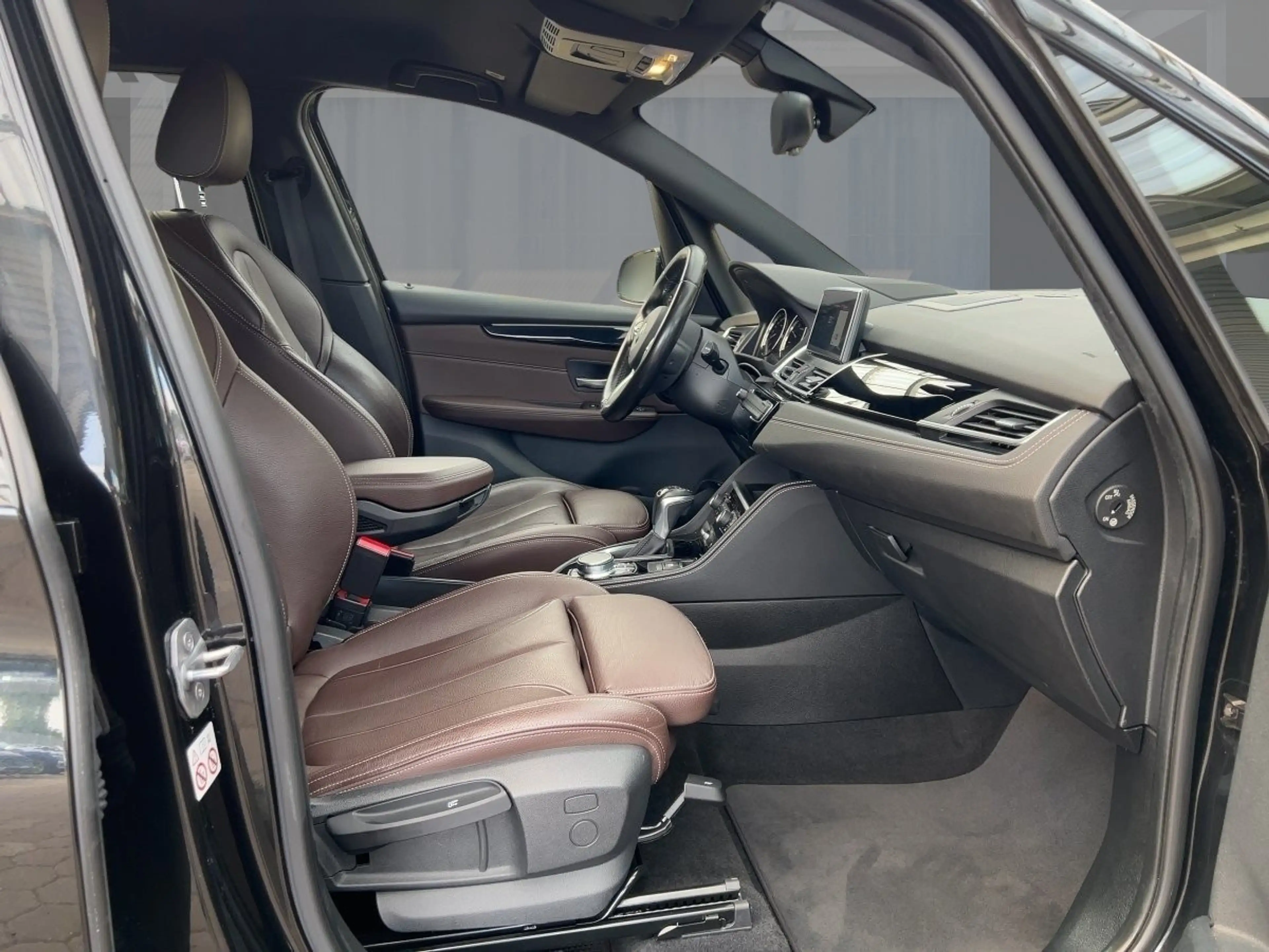 BMW 225 xe M Sport SHZ PDC KLIMA — photo 8