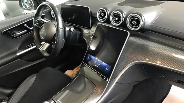 Mercedes-Benz 300 view 10