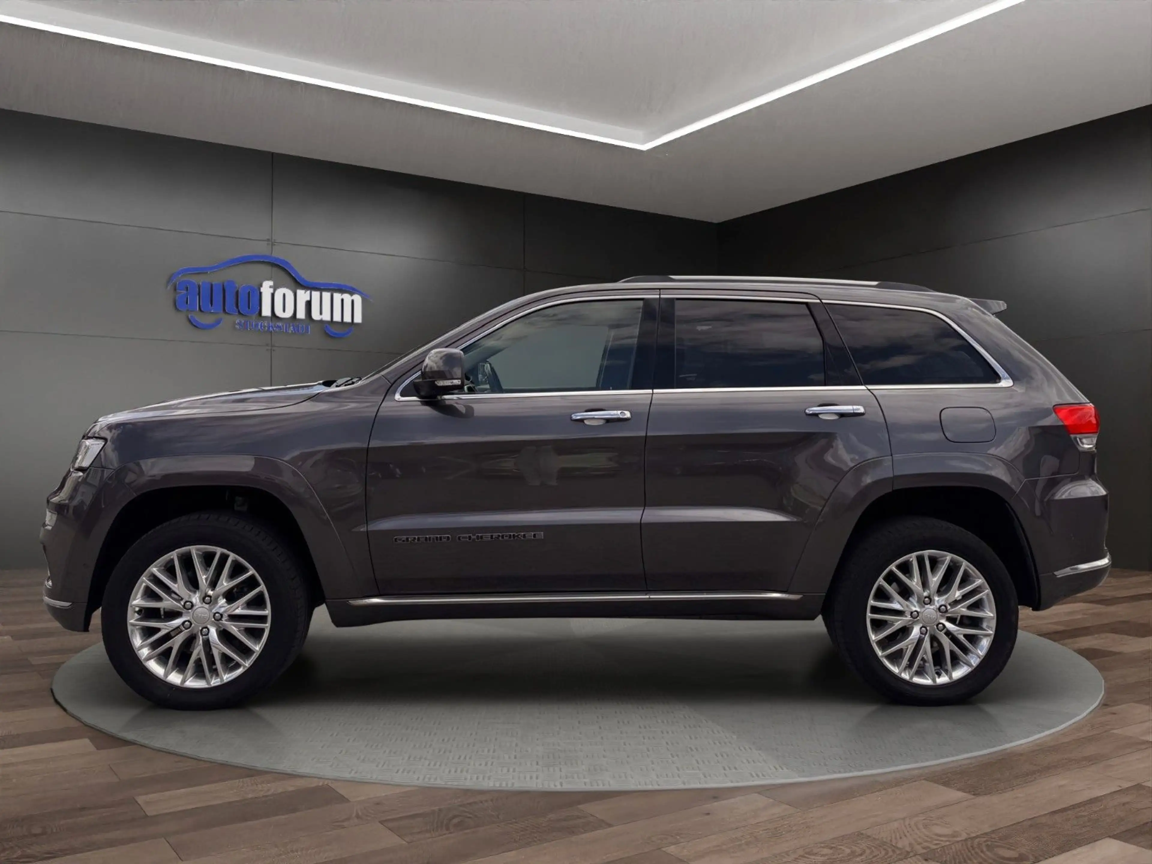 Jeep Grand Cherokee 3.0 CRD Summit AHK°PANO°H&K°4xSHZ — photo 9