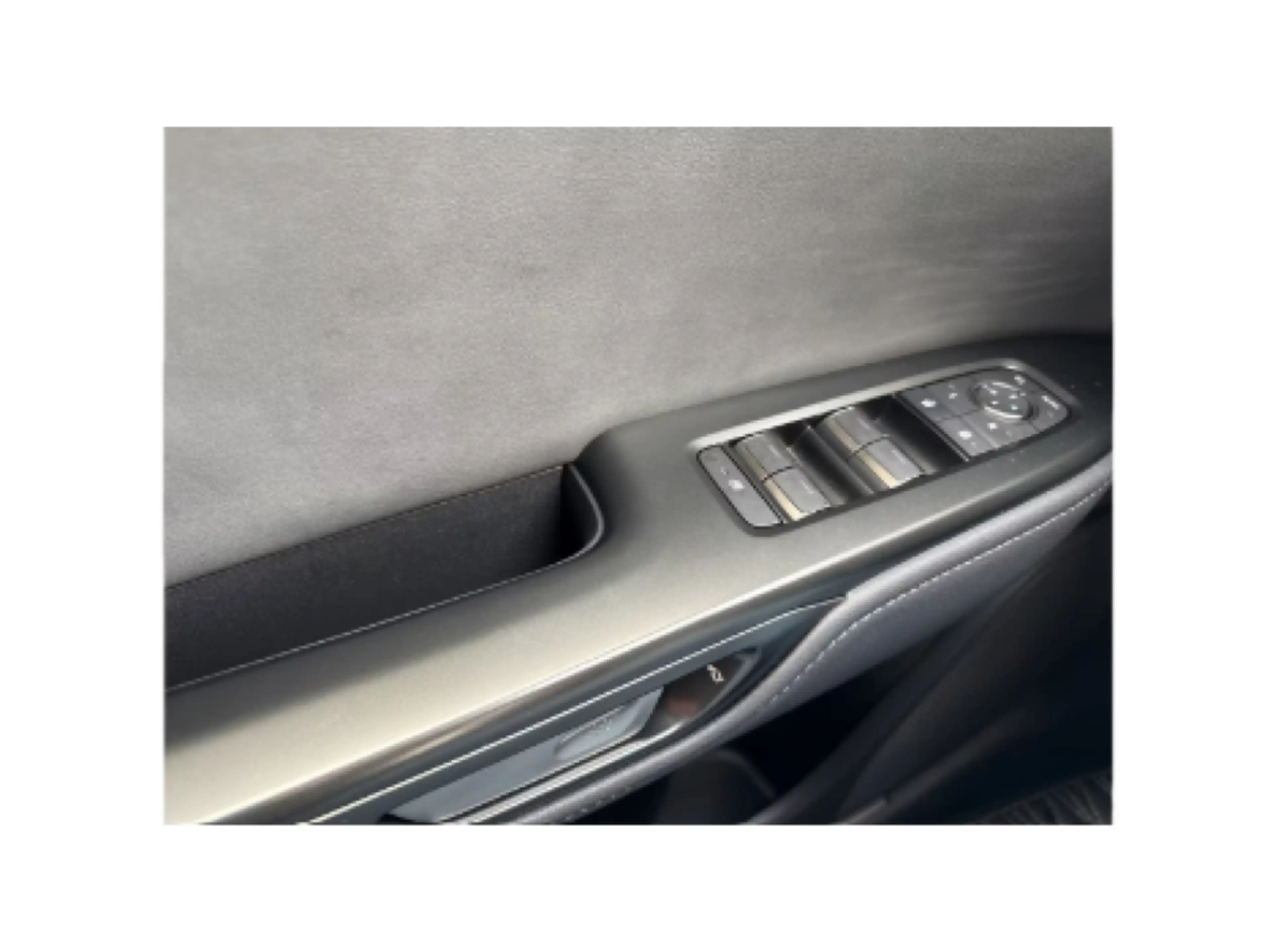 Lexus RZ 350e 165 kW 4x2 5-Türer EXECUTIVE plus Techno — photo 12