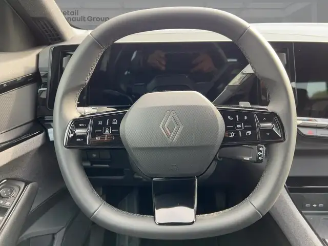 Renault Austral view 11