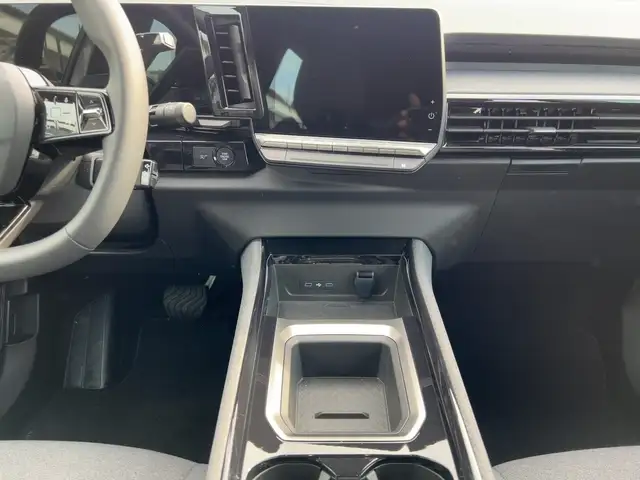 Renault Austral view 12