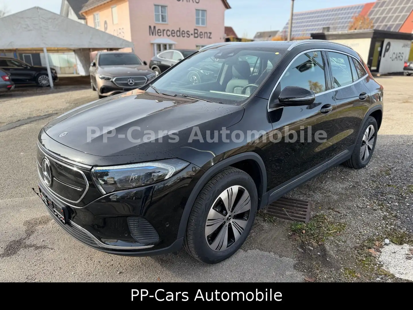 Mercedes-Benz EQA 300 4MATIC Advanced*MBUX*SHZ*Kamera*MY2024 Schwarz - 1