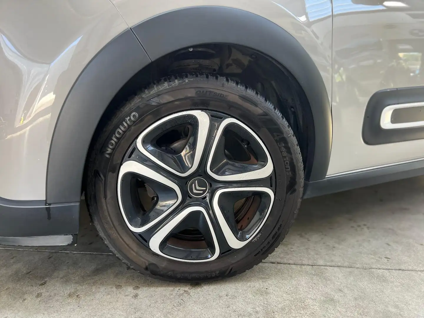 Citroen C3 C3 PureTech 82 S Gris - 2