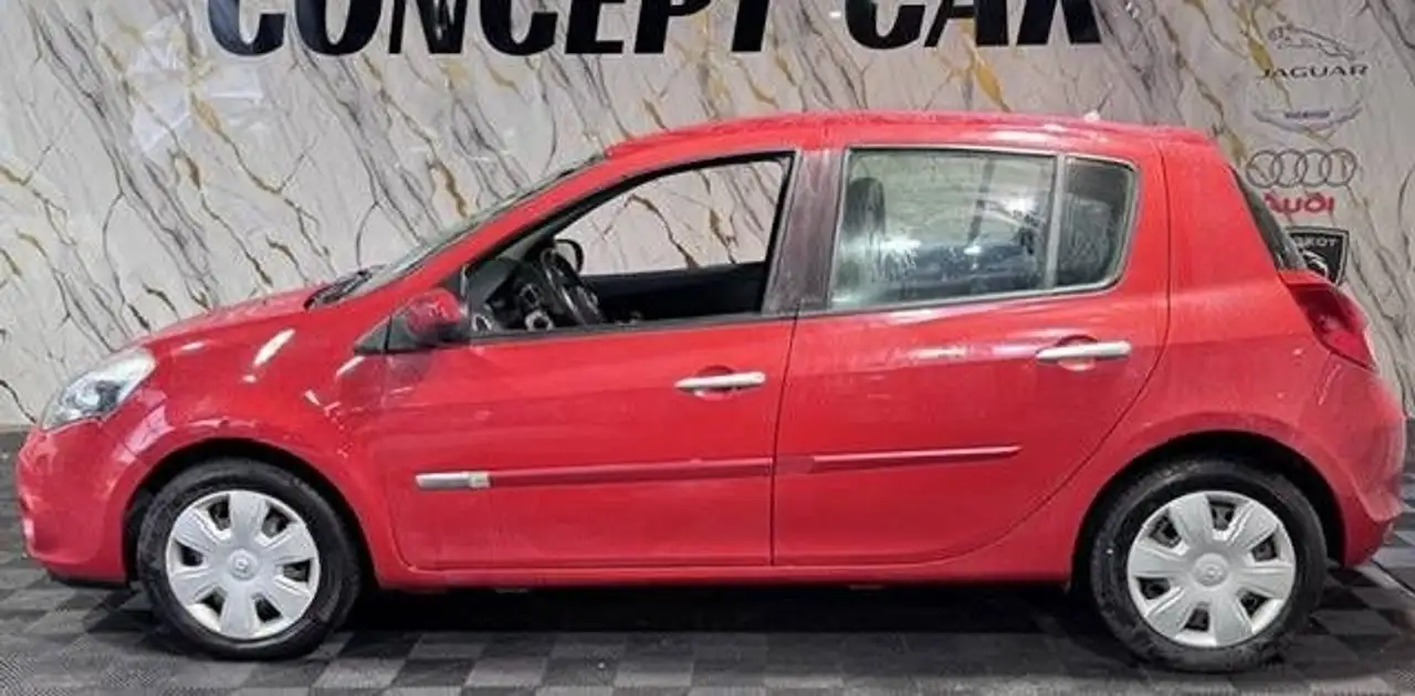 Renault Clio Citadine 3 portes — photo 4