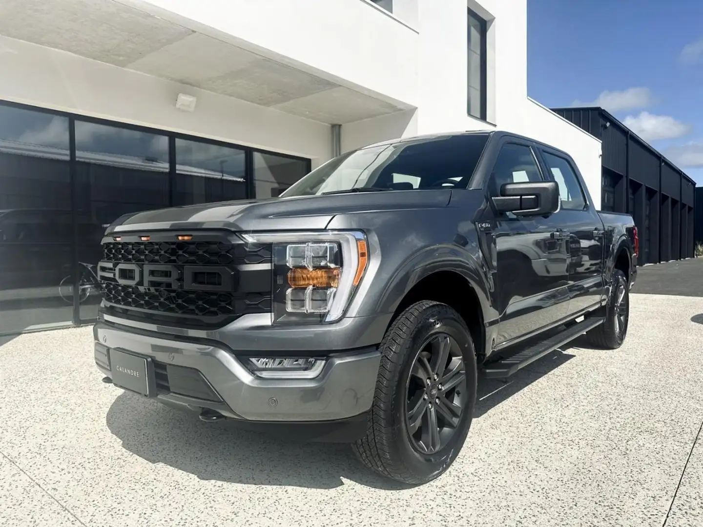 Ford F 150 XLT 5.0 V8 SUPERCREW Gris - 1