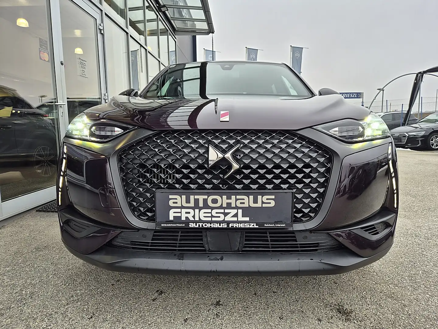 DS Automobiles DS 3 DS3 Crossback PureTech 155 S&S EAT8 Performance... Violett - 2