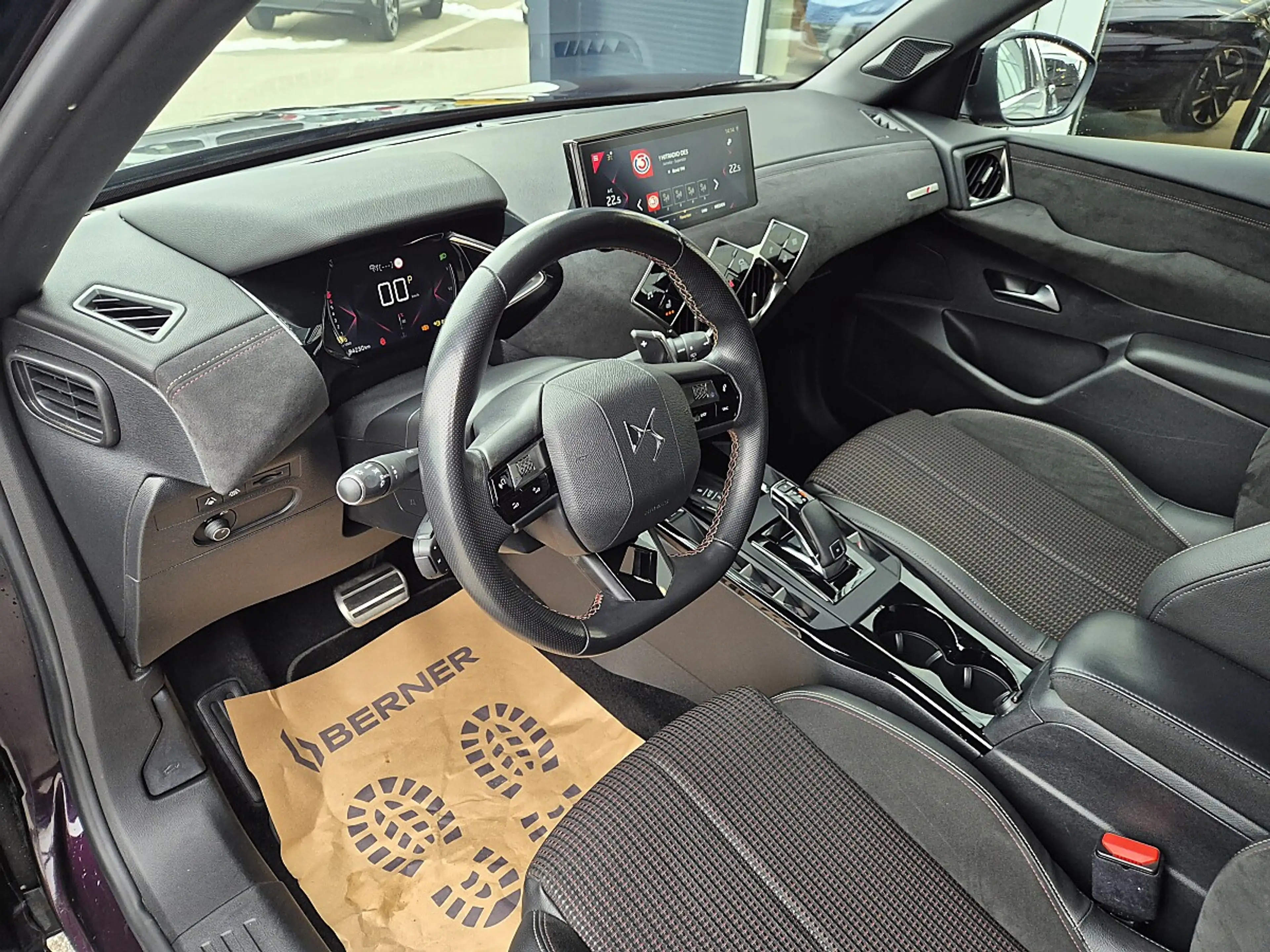 DS Automobiles DS 3 DS3 Crossback PureTech 155 S&S EAT8 Performance... — photo 6