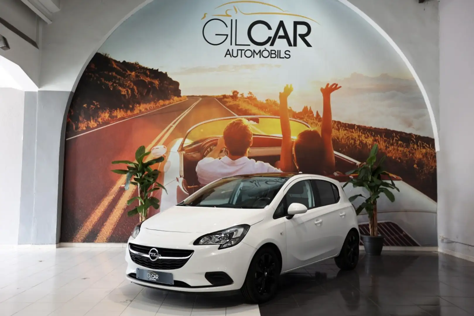 Opel Corsa 1.4 Selective 90 Aut. Weiß - 1
